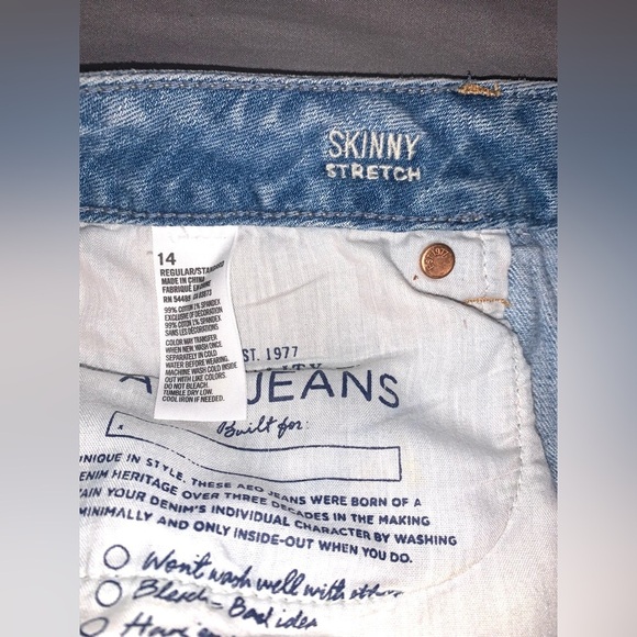 American Eagle light was distressed stretch Skinny Jeans women’s size 14 - Picture 6 of 7